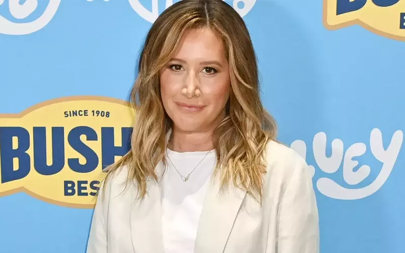 Ashley Tisdale Navigates 'Toxic Moms' in New Netflix Comedy