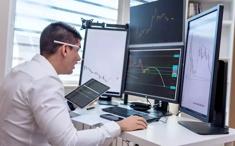Jim Cramer Questions Extreme Decline in Corning's Stock