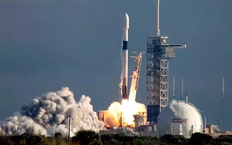 SpaceX's Nasdaq-100 Inclusion: What Investors in QQQ and QQQM Need to Know