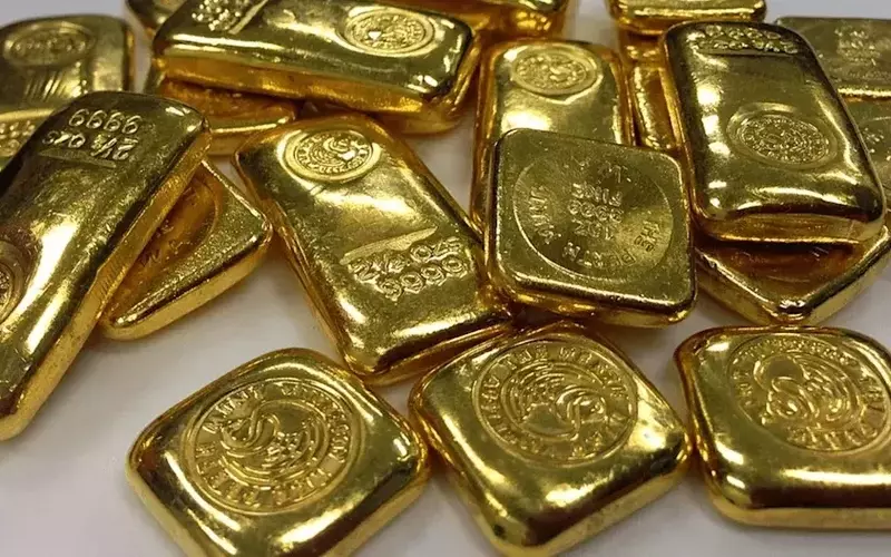 Gold Prices Decline as U.S. Dollar Strengthens