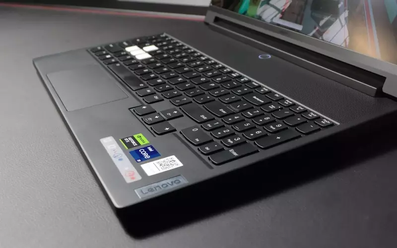 Lenovo Integrates Chinese YMTC SSDs Amidst Global Memory Shortage
