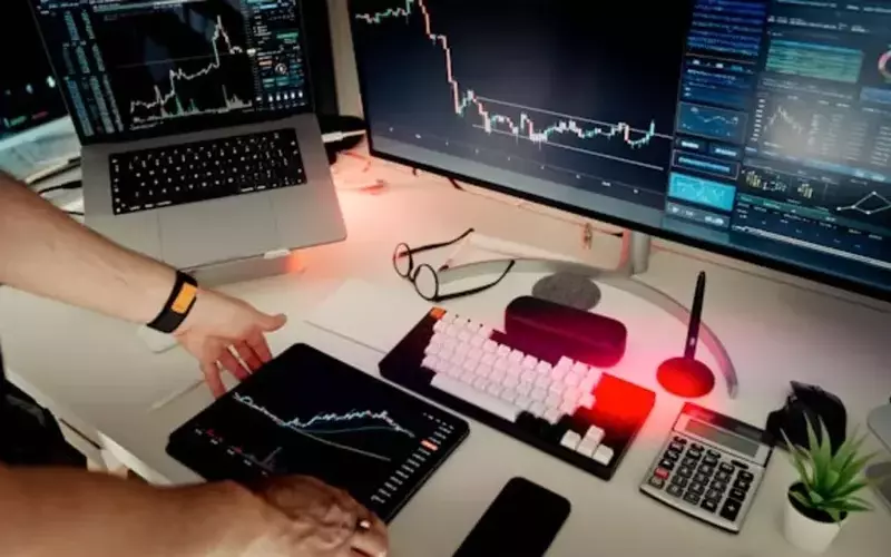 CoreWeave Inc. (CRWV) Experiences Significant Stock Drop Following Jim Cramer's Endorsement