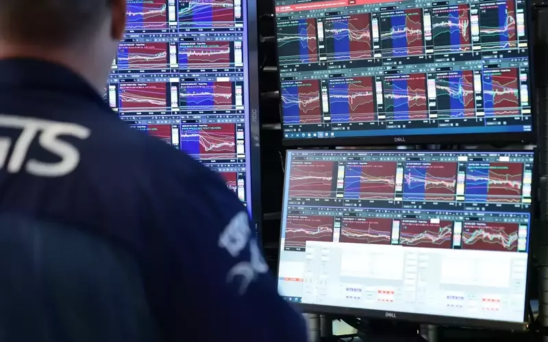 Global Market Dynamics: SpaceX's Nasdaq Debut, Chip Stock Declines, and Rising Oil Prices