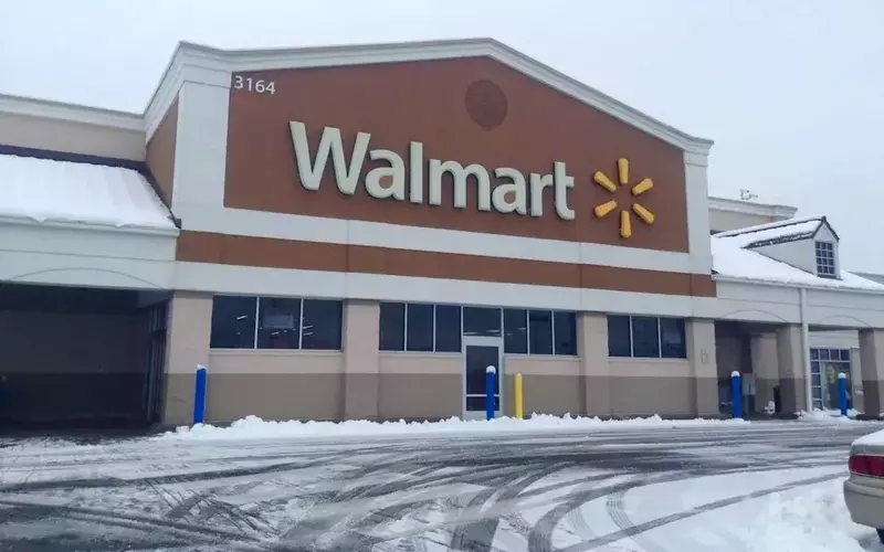 Walmart's Aggressive Price Cuts: A Strategy for Market Dominance Amidst Thin Margins