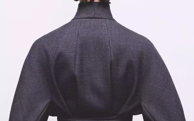 Max Mara Atelier Fall 2026: Architectural Influence in Couture Coats