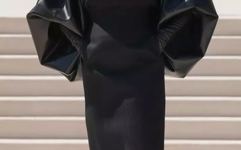 Pierpaolo Piccioli's Balenciaga Couture Debut: A Fusion of Legacy and Modernity