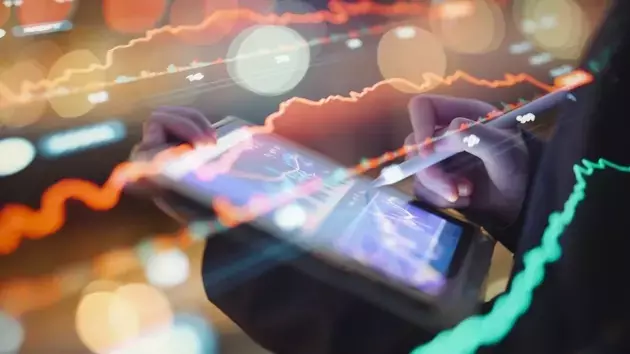 Market Trends: Volatility, Tech Performance, and Federal Reserve Outlook