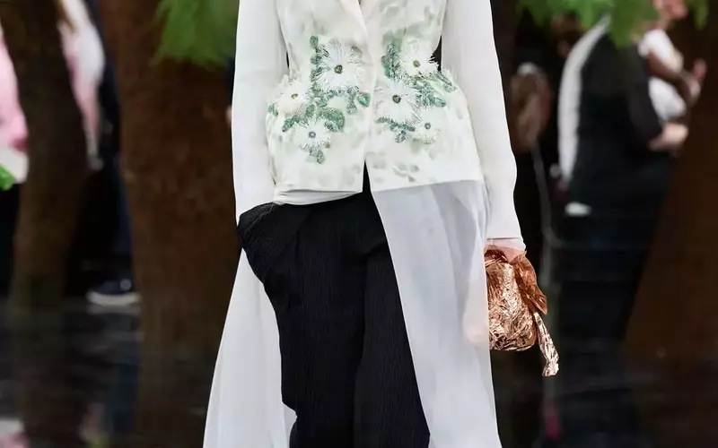 Couture Wedding Wardrobe: A Glimpse into Fall 2026 Bridal Trends from Paris Fashion Week