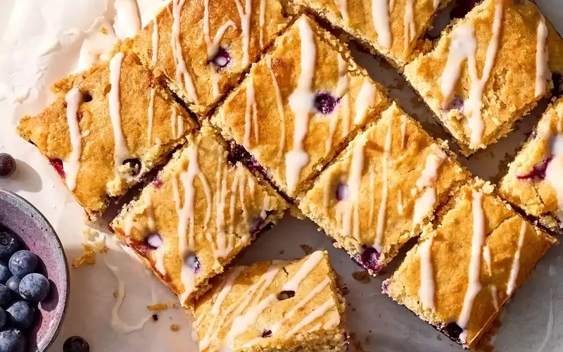Effortless Lemon-Blueberry Delight: A One-Bowl Snack Cake