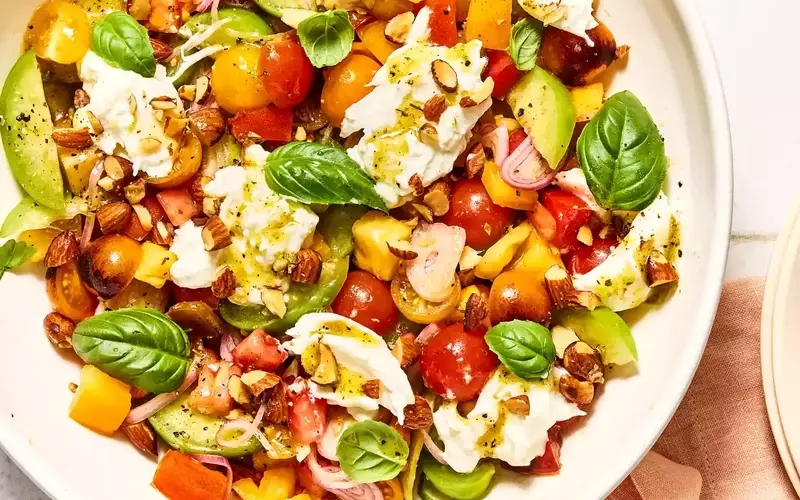 Summer Gathering Snacks: Delicious Appetizers for Any Occasion