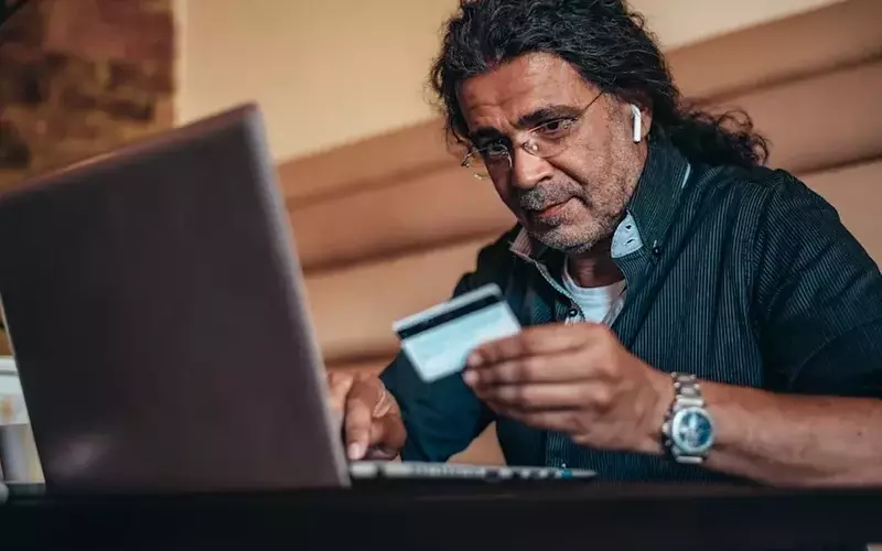 Retirement Planning with Debt: Prioritizing Financial Stability