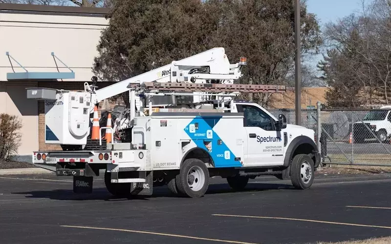 Spectrum's Strategic Shift: Layoffs Amidst Mounting Customer Losses and AI Integration