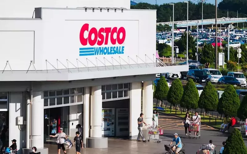 Costco Employee's Journey to Millionaire Status Through Steady Employment and Comprehensive Benefits
