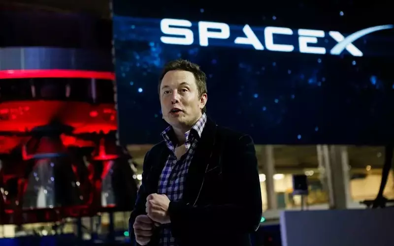 Hedge Fund Manager Compares SpaceX to Dogecoin, Cautions Investors