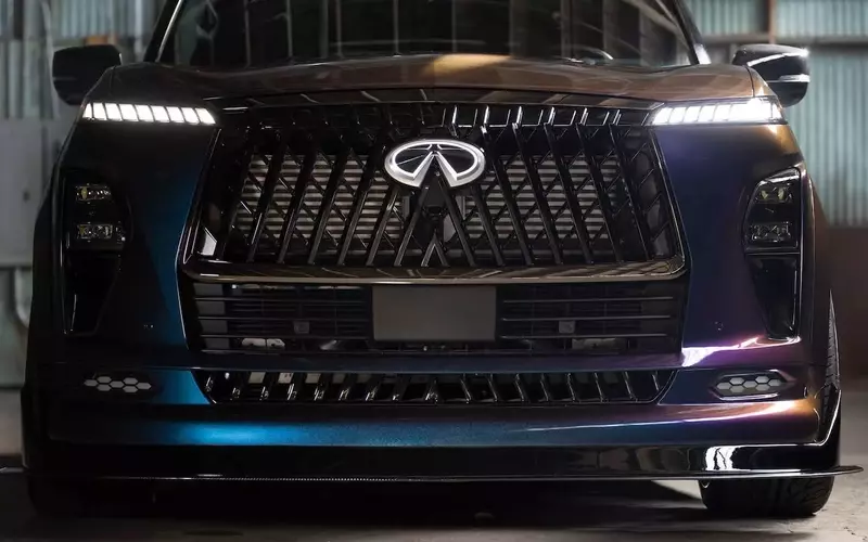 Infiniti QX80 Red Sport: A Refined Battle Against Mercedes-AMG and BMW M