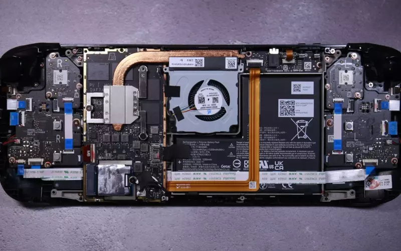 Valve Sunsets LCD Steam Deck OEM Battery Replacements, iFixIt Explores Aftermarket Solutions