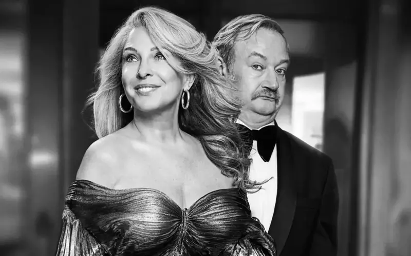 New Cast Members Join Gender-Swapped 'Present Laughter' Production