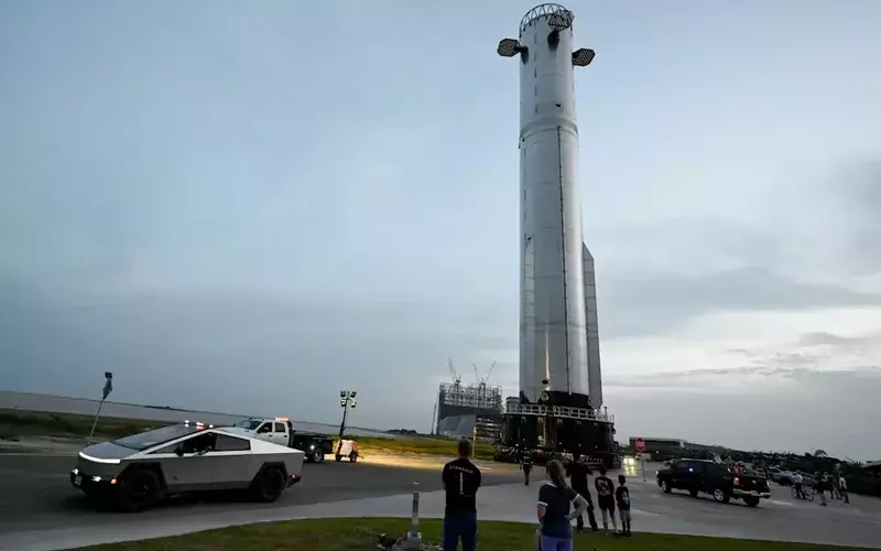 SpaceX Stock Dips Below IPO Price Amidst Starship Test Flight Preparations