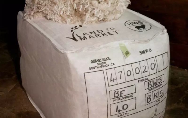 Textile Labels Under Scrutiny: A Call for Transparency in Fashion