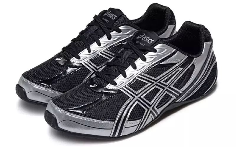 Asics's Bold Entry into the Flat Sneaker Trend with the Gel-Phai Z