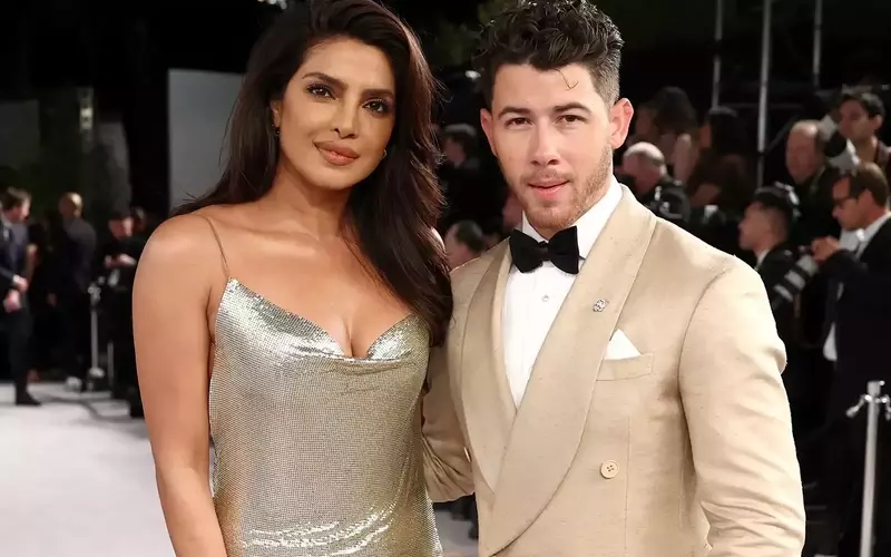 Priyanka Chopra Jonas Recalls Nick Jonas' Unique First Text Request: A Photo with a Timestamp