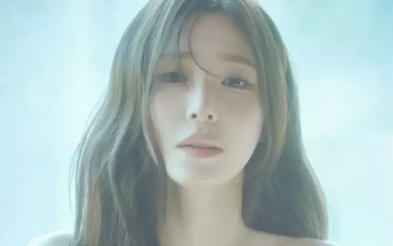 Tiffany Young Announces Solo Album 'Edge of Calm' and Asia Tour