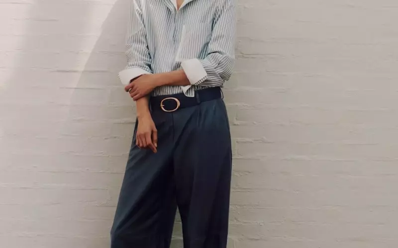 The Evolution of Women's Button-Up Shirts: A Modern Fashion Staple