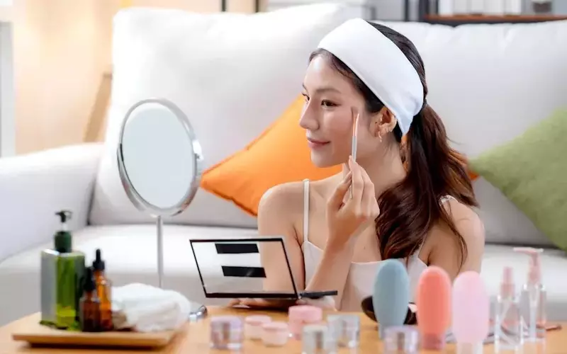 Korean Cosmetics Retailer Facing Financial Strain Files for Bankruptcy Amidst Rising Market Competition