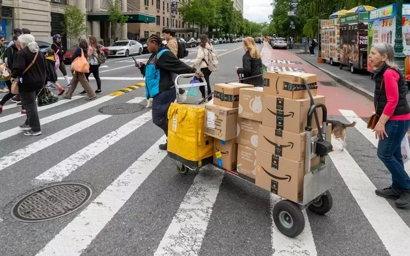 Amazon's Facility Closures in Florida Impact Over 1,100 Employees Amid Network Modernization