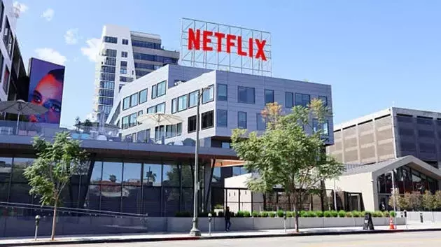 Netflix: Persistent Underperformance Signals Ongoing Bearish Outlook