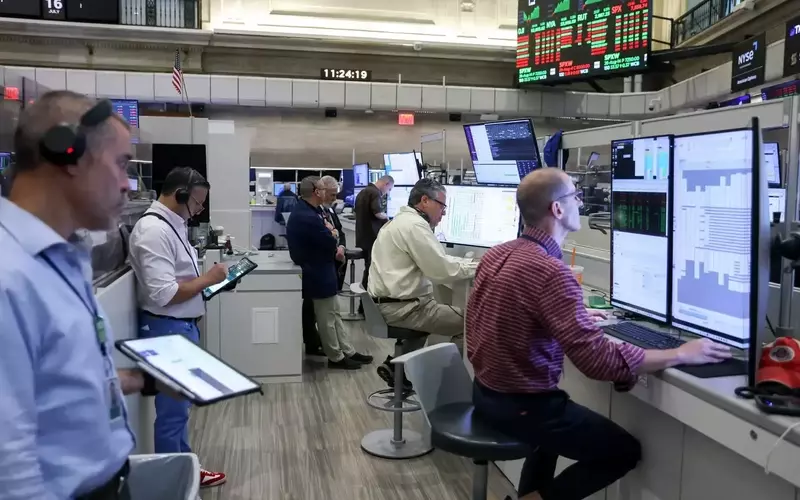 Market Trends: Futures Rise, Oil Holds Strong, and Key Earnings Ahead