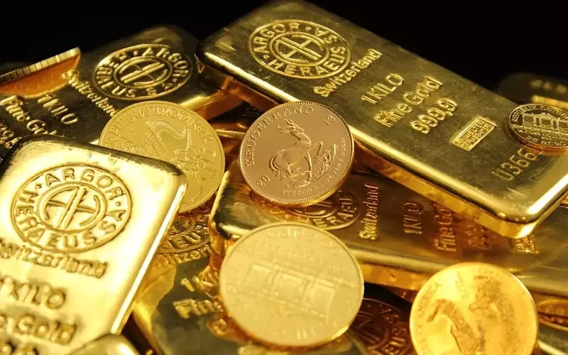 Gold Prices Steady Above $4,000 Amidst Mideast Diplomacy and Fed Speculation