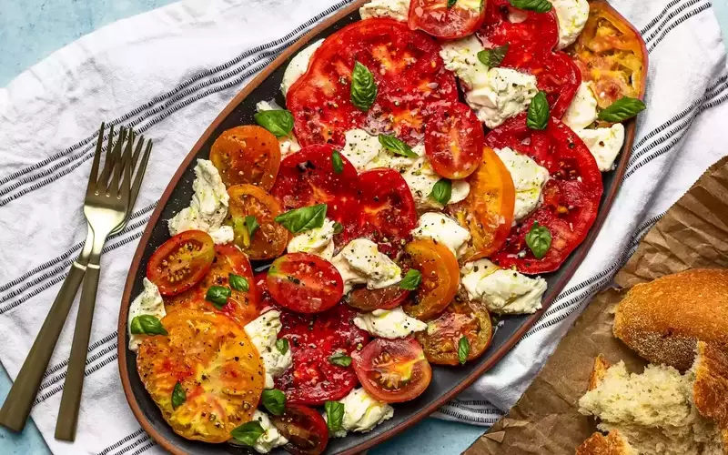 Mastering the Art of Caprese Salad: A Guide to Italian Perfection